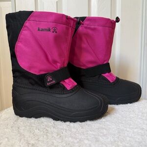 Kamik Fuchsia and Black Insulated Winter Girls Snow Boots Size 5